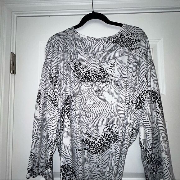 Flora by Flora Nikrooz Animal Print Soft Short Robe - Picture 10 of 13